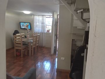 HERMOSA CASA EN PEÑAFLOR LAS PALMERAS