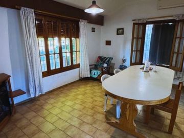 CASA EN VENTA SOBRE AV. GRANADEROS SAN RAFAEL MENDOZA