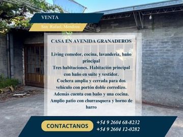 CASA EN VENTA SOBRE AV. GRANADEROS SAN RAFAEL MENDOZA