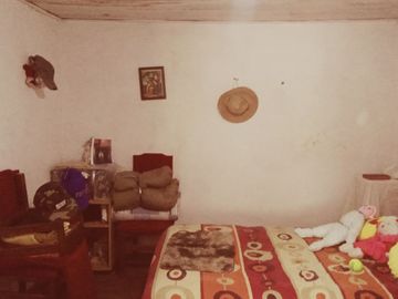 AMPLIA Y COMODA CASA EN PADRE HURTADO