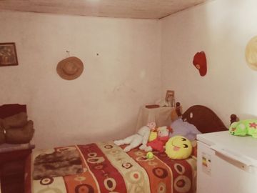 AMPLIA Y COMODA CASA EN PADRE HURTADO