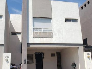 Casa en venta en Puerta de Anáhua en Escobedo de 3 niveles
