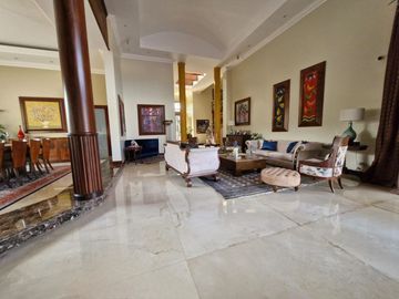 LAGUNA CLUB VIA A LA COSTA CASA DE LUJO EN VENTA