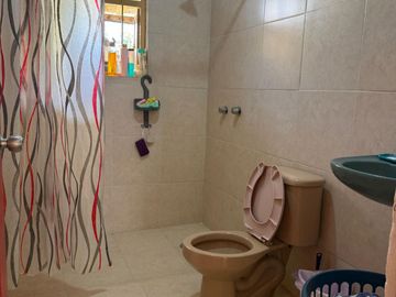CASA EN VENTA 4 REC COL. PRIMO TAPIA $2,770,000 (Por el de abastos)