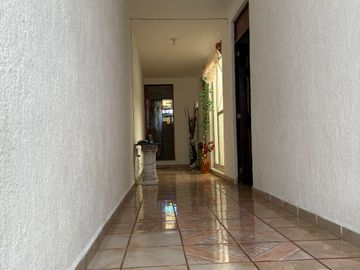 CASA EN VENTA 4 REC COL. PRIMO TAPIA $2,770,000 (Por el de abastos)