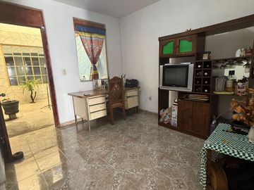 CASA EN VENTA 4 REC COL. PRIMO TAPIA $2,770,000 (Por el de abastos)