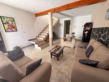 CASA EN VENTA 4 REC COL. PRIMO TAPIA $2,770,000 (Por el de abastos)