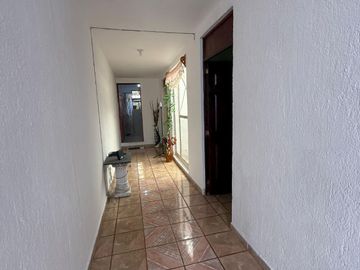 CASA EN VENTA 4 REC COL. PRIMO TAPIA $2,770,000 (Por el de abastos)