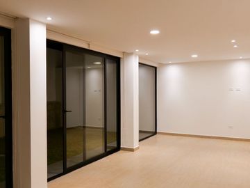 CASA DE VENTA EN TUMBACO DE 3 DORMITORIOS QUITO ECUADOR