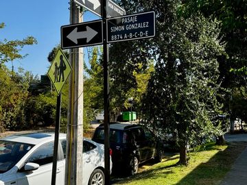 Oportunidad Inmobiliaria! Casa de 4d 4b 346 m2 calle Simón González 8868 La Reina
