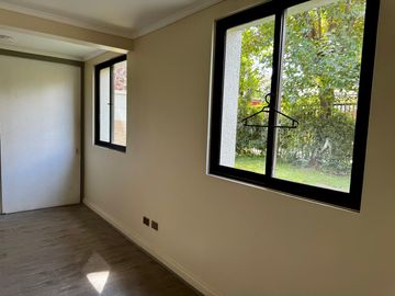 Oportunidad Inmobiliaria! Casa de 4d 4b 346 m2 calle Simón González 8868 La Reina