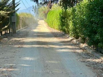 Parcela en Melipilla! con 2 Casas de 357 m2 más terreno de 5.000 m2. Condominio Las Flores.