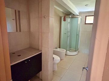 Parcela en Melipilla! con 2 Casas de 357 m2 más terreno de 5.000 m2. Condominio Las Flores.