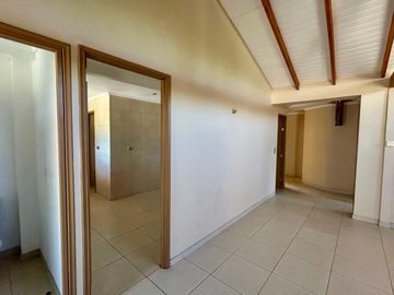 Parcela en Melipilla! con 2 Casas de 357 m2 más terreno de 5.000 m2. Condominio Las Flores.