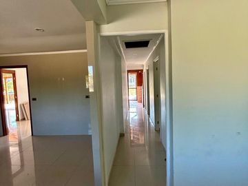 Parcela en Melipilla! con 2 Casas de 357 m2 más terreno de 5.000 m2. Condominio Las Flores.