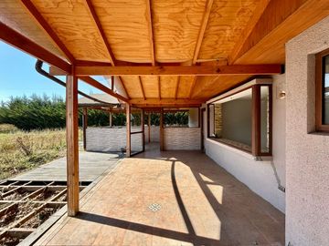 Parcela en Melipilla! con 2 Casas de 357 m2 más terreno de 5.000 m2. Condominio Las Flores.