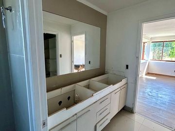 Parcela en Melipilla! con 2 Casas de 357 m2 más terreno de 5.000 m2. Condominio Las Flores.