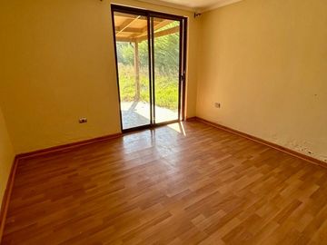 Parcela en Melipilla! con 2 Casas de 357 m2 más terreno de 5.000 m2. Condominio Las Flores.
