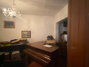 EN VENTA CASA. UN PISO, 4D, 2B, COMUNA DE SANTIAGO