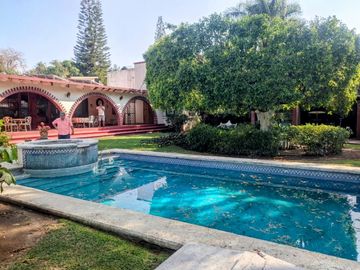 VENDO CASA TIPO HACIENDA CON TODOS LOS SERVICIOS