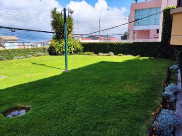 Casa en venta, sector Santa Lucia norte de Quito