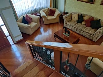 Casa en venta, sector Santa Lucia norte de Quito