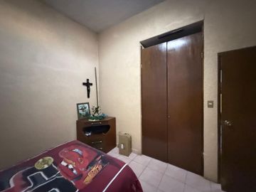CASA EN VENTA EN COLONIA LAS MARGARITAS, MORELIA:4 REC; SOBRE AV. PRINCIPAL