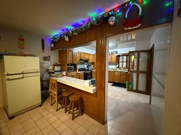 CASA EN VENTA EN COLONIA LAS MARGARITAS, MORELIA:4 REC; SOBRE AV. PRINCIPAL