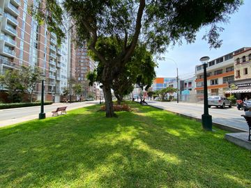 SE ALQUILA HERMOSO DEPARTAMENTO DE 110 M2 + ESTACIONAMIENTO - MAGDALENA DEL MAR