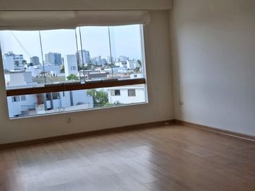 Luminoso departamento de 3 dormitorios en Miraflores - venta