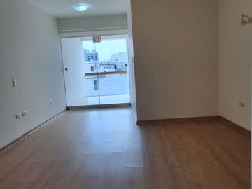 Luminoso departamento de 3 dormitorios en Miraflores - venta
