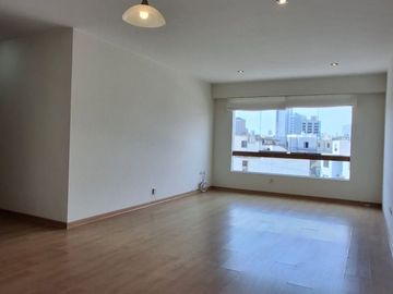 Luminoso departamento de 3 dormitorios en Miraflores - venta