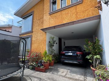 Venta De Casa En El Centro De Toluca,  Preciosa Residencia En Venta En Av. Hidalgo A Una Cuadra De La Alameda