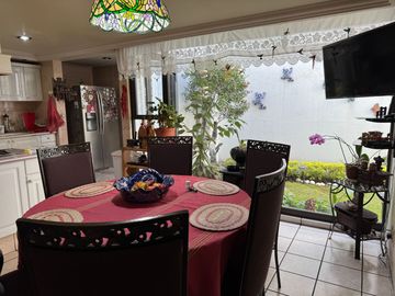 Venta De Casa En El Centro De Toluca,  Preciosa Residencia En Venta En Av. Hidalgo A Una Cuadra De La Alameda