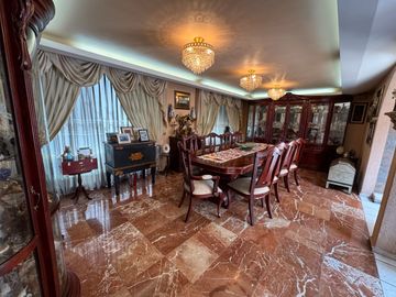 Venta De Casa En El Centro De Toluca,  Preciosa Residencia En Venta En Av. Hidalgo A Una Cuadra De La Alameda