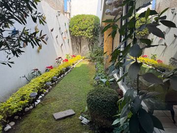 Venta De Casa En El Centro De Toluca,  Preciosa Residencia En Venta En Av. Hidalgo A Una Cuadra De La Alameda