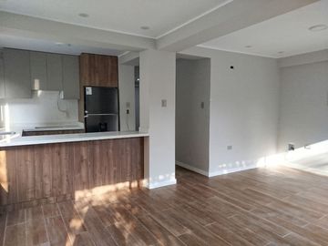 VENTA DE DEPARTAMENTO EN SEGUNDO PISO DE ESTRENO EN LINCE