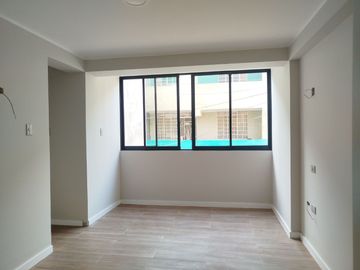 VENTA DE DEPARTAMENTO EN SEGUNDO PISO DE ESTRENO EN LINCE