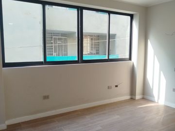 VENTA DE DEPARTAMENTO EN SEGUNDO PISO DE ESTRENO EN LINCE
