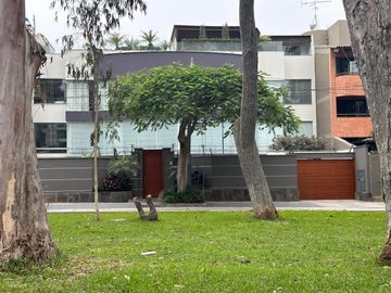 Venta Departamento Duplex en Chacarilla San Borja 420M2