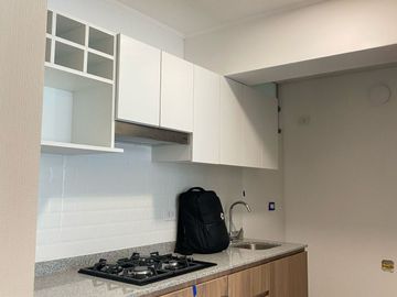 VENDO LINDO DPTO DE ESTRENO DE DOS DORM EN BREÑA