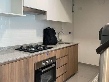 VENDO LINDO DPTO DE ESTRENO DE DOS DORM EN BREÑA