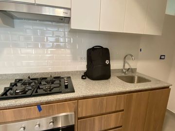 VENDO LINDO DPTO DE ESTRENO DE DOS DORM EN BREÑA