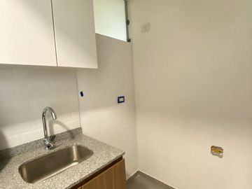 VENDO LINDO DPTO DE ESTRENO DE DOS DORM EN BREÑA