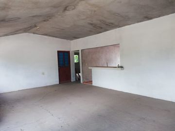 Casa en El Organal, San Juan del Río con árboles frutales.