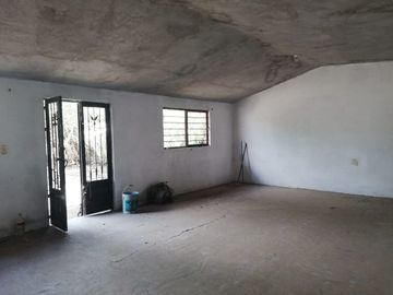 Casa en El Organal, San Juan del Río con árboles frutales.