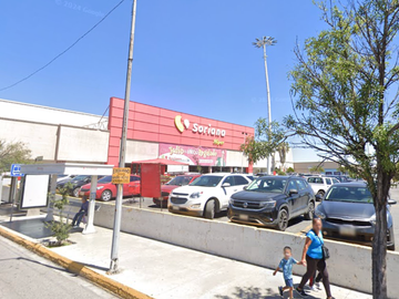 Casa En Venta, En La Calle De Muzquiz, Centro Metropolitano, Saltillo, Coahuila. Remate Bancario Jmjc20-56