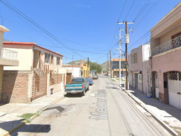 Casa En Venta, En La Calle De Muzquiz, Centro Metropolitano, Saltillo, Coahuila. Remate Bancario Jmjc20-56