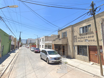 Casa En Venta, En La Calle De Muzquiz, Centro Metropolitano, Saltillo, Coahuila. Remate Bancario Jmjc20-56