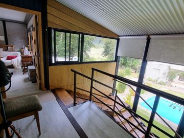 Hermosa Casa con Piscina y Cabañas en Punucapa